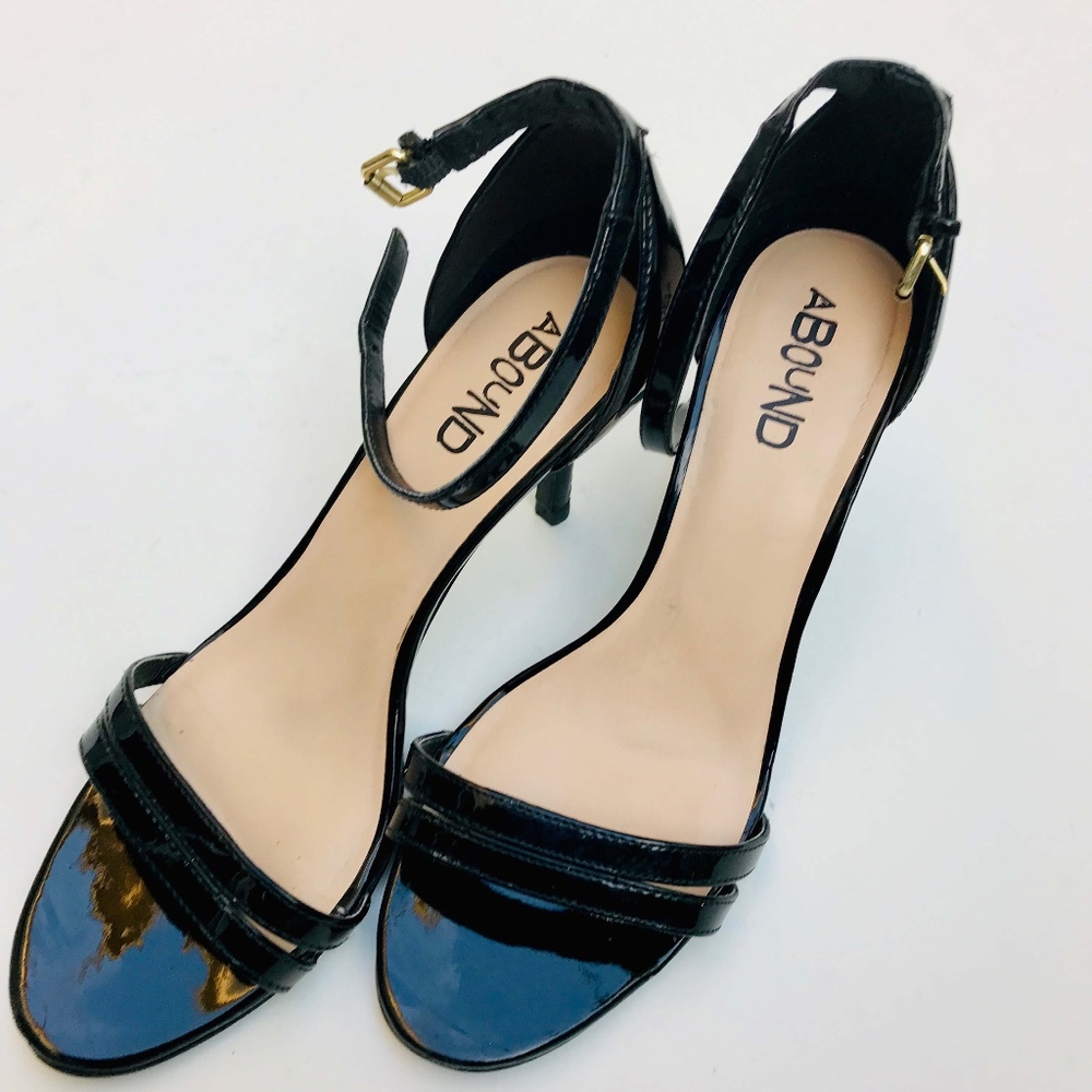 Abound Lustre Open Toe Ankle Strap sandal